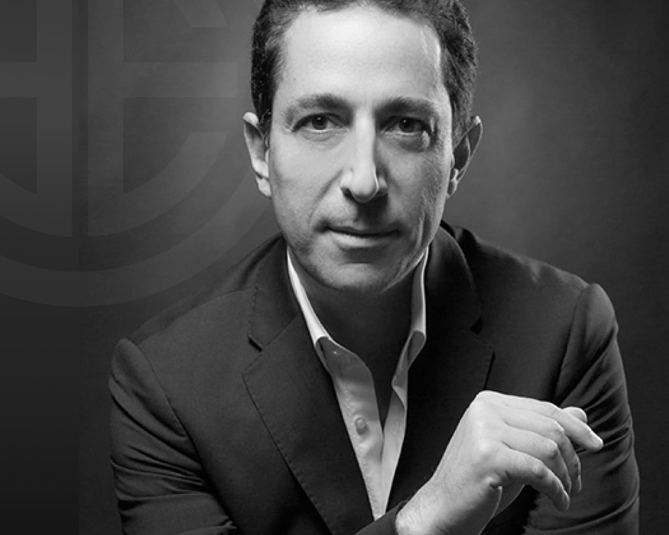 Dr Ari Elhyani, Chirurgien-dentiste spécialiste du sourire | Paris 16