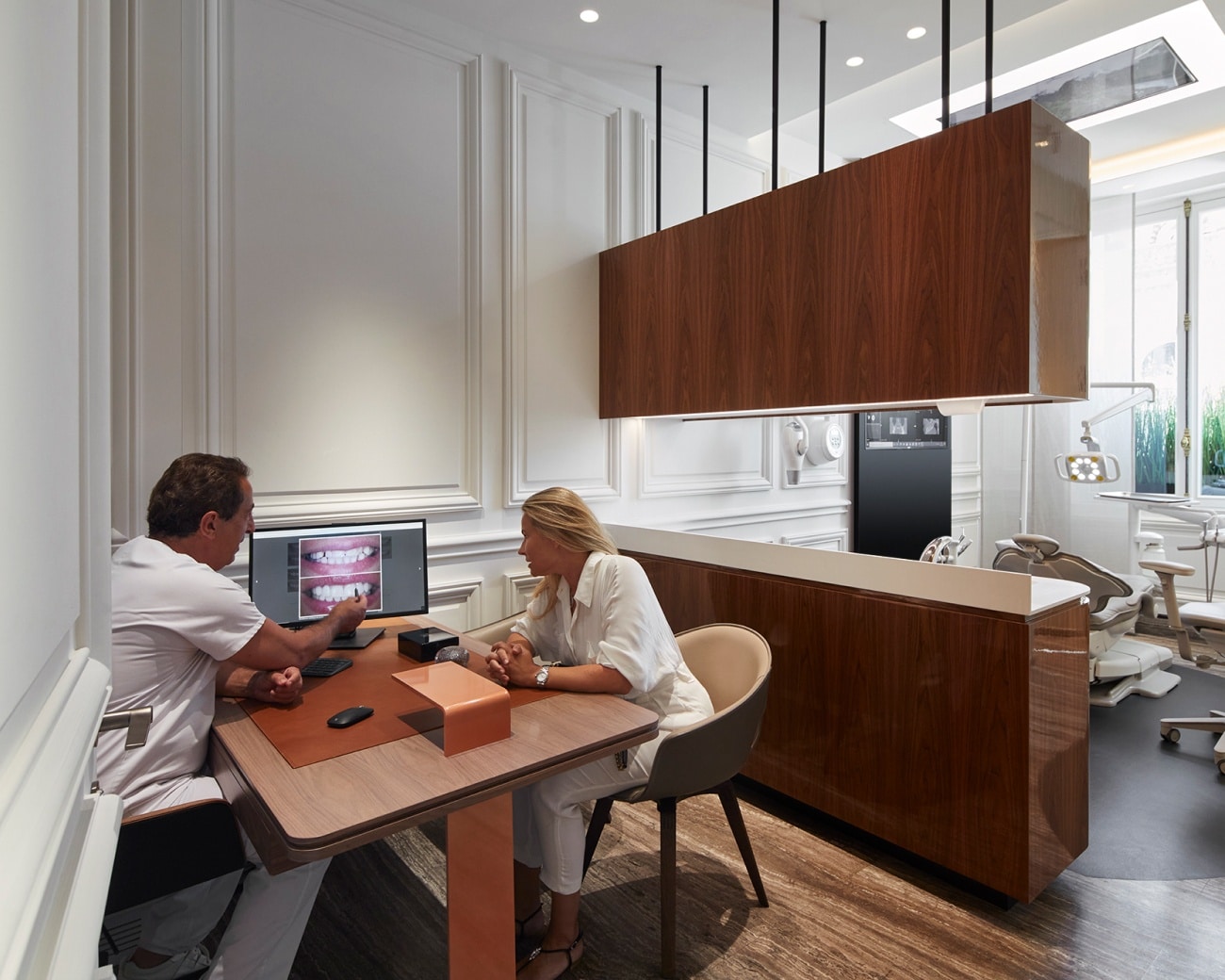 Votre diagnostic en esthétique du sourire | Dr Ari Elhyani | Paris 16